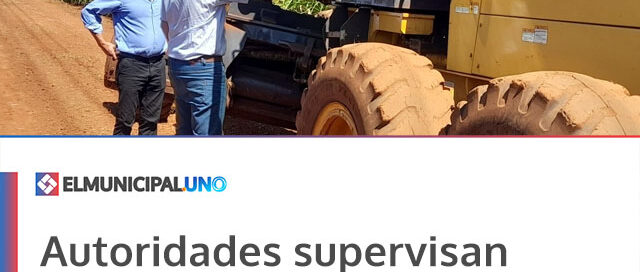 Autoridades supervisan trabajos de mantenimiento y perfilado en caminos terrados de la colonia